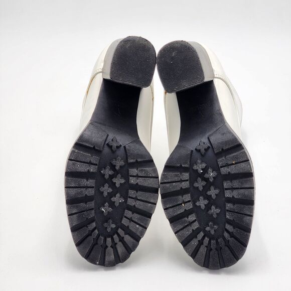 Simply Vera Faux Patent White Zipper Booties Size 8.5 - Picture 7 of 9